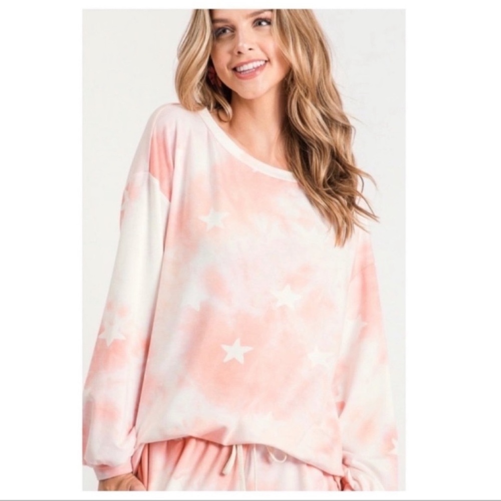 🩷 New Pink And White Star Print Tie Dye French Terry Long Sleeve Tpo🩷 - Picture 3 of 9